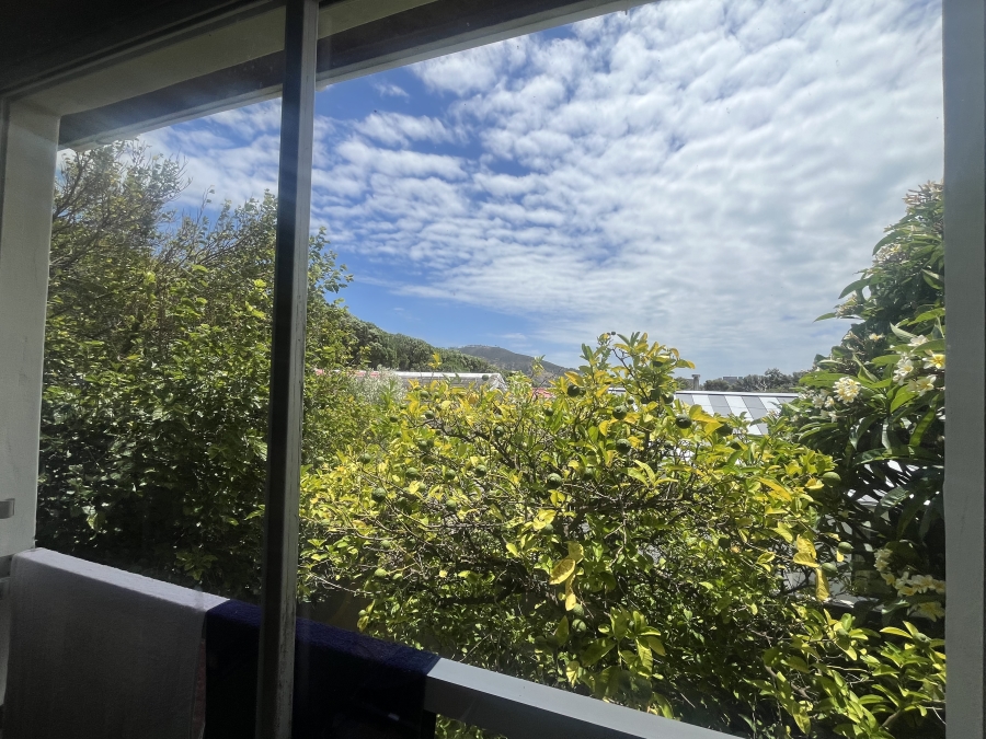 3 Bedroom Property for Sale in Vredehoek Western Cape